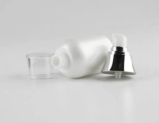 New Empty Pearl White Vacuum Bottle Vacuum Press Empty Make up Cream Bootle. 30g /50g